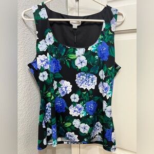 Calvin Klein NWT hydrangea sleeveless top